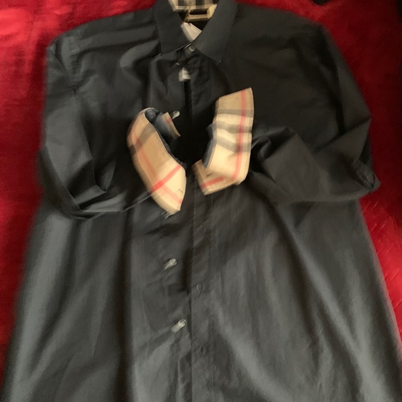 Burberry long sleeve shirt(black) - Picture 2 of 4